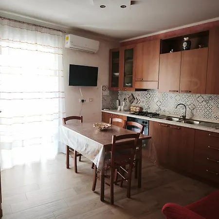 Apartman La Casetta Nel Centro Storico Di